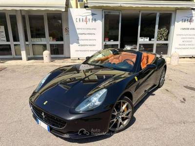 Ferrari California California 4.3 dct , Service Ferrari , PPF , Consegnata tagliandata Ferrari! Nero usata Crevalcore