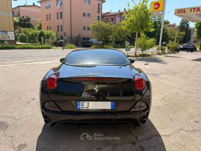 Ferrari California California 4.3 dct , Service Ferrari , PPF , Consegnata tagliandata Ferrari! Nero usata Crevalcore