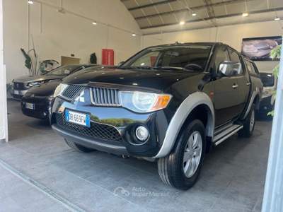 Mitsubishi L200 MITSUBISHI L200 2.5 4X4 136CV DOUBLE CAB INTENSE+HARDTOP Nero usata GROSSETO