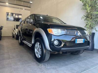 Mitsubishi L200 MITSUBISHI L200 2.5 4X4 136CV DOUBLE CAB INTENSE+HARDTOP Nero usata GROSSETO