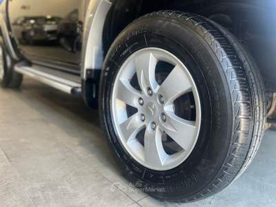 Mitsubishi L200 MITSUBISHI L200 2.5 4X4 136CV DOUBLE CAB INTENSE+HARDTOP Nero usata GROSSETO