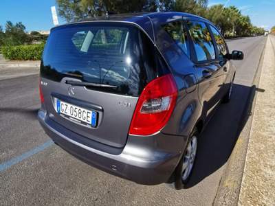Mercedes-Benz Classe A A 180 CDI Elegance 2011 Grigio usata Barletta