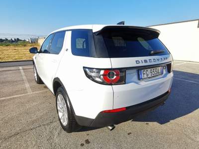 Land Rover Discovery Sport 150 CV Auto Business Edition Pure Bianco usata Barletta