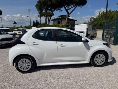 Toyota Yaris 5 porte Business Bianco usata MARINO