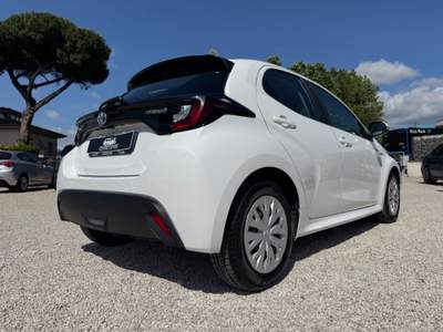 Toyota Yaris 5 porte Business Bianco usata MARINO