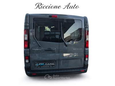 Renault Trafic Trafic Passenger 9 posti: spazio maxi, comfort top e viaggi XL Blu/Azzurro usata Riccione