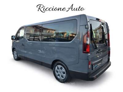 Renault Trafic Trafic Passenger 9 posti: spazio maxi, comfort top e viaggi XL Blu/Azzurro usata Riccione
