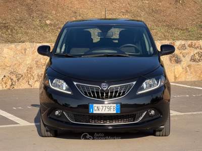Lancia Ypsilon HYBRID GOLD+NAVI+SENSORI+5POSTI+LED Nero usata Civitavecchia