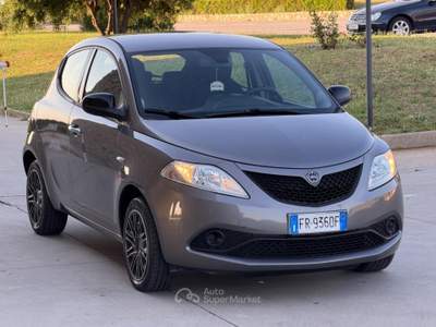 Lancia Ypsilon 1.2 69CV GPL GOLD+SCHERMO+SENSORI+5 POSTI Grigio usata Civitavecchia