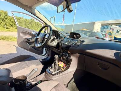 Ford Fiesta Ford Fiesta 2014 1.0 BENZINA  - Gomme estive/ invernali nuove Bianco usata CLES