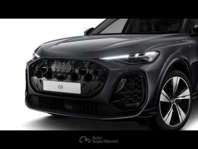 Audi TT Audi Q5 SUV S line edition TDI  150 kW S tronic Grigio usata San Fior