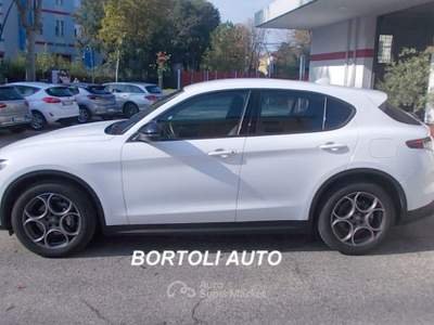 Alfa Romeo Stelvio 2.2 TD 210cv 54.000 KM MY23 AT8 Q4 SPRINT  Bianco usata Mirandola