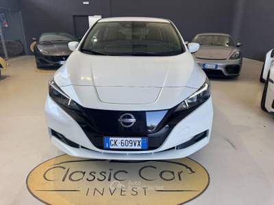 Nissan Leaf Acenta 40 kWh / TELECAMERA / CERCHI 16'' Bianco usata Medesano