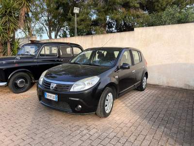 Dacia Sandero DACIA SANDERO 1.4 GPL Nero usata Sannicola