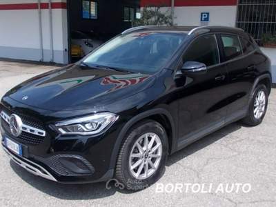 Mercedes-Benz GLA d 57.000 KM AUTOMATICA BUSINESS EXTRA Nero usata Mirandola
