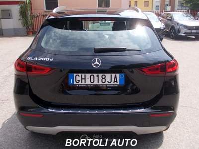 Mercedes-Benz GLA d 57.000 KM AUTOMATICA BUSINESS EXTRA Nero usata Mirandola
