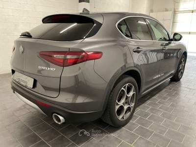Alfa Romeo Stelvio 2.2 Turbodiesel 210 CV AT8 Q4 Executive Grigio usata Fossano