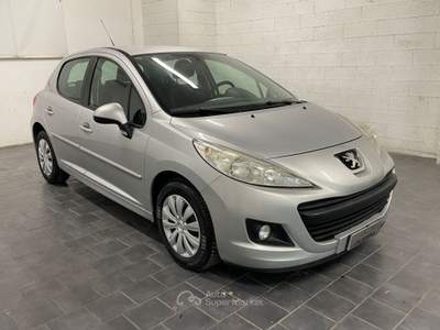 Peugeot 207 Plus 1.4 HDi 70CV 5 porte Grigio usata Fossano