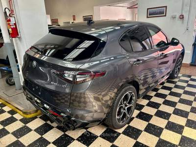 Alfa Romeo Stelvio 2.2  210 CV AT8 Q4 Veloce Tetto Aprib- C21 Grigio usata Melegnano