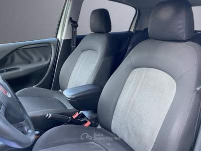 Fiat Punto 1.2 69 Cv *Neopatentati *Bracciolo *Radio Bianco usata Biassono