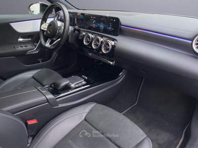 Mercedes-Benz Classe A D Premium *Night edition *Neopatentati *Cerchi da 19 Amg Bianco usata Biassono