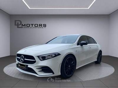 Mercedes-Benz Classe A D Premium *Night edition *Neopatentati *Cerchi da 19 Amg Bianco usata Biassono