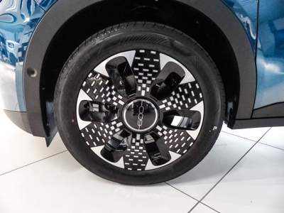 Fiat 600 LA PRIMA Hybrid DCT Navi PELLE+Massage Sitz+FULL-LED NUOVA!! Blu/Azzurro usata Roma