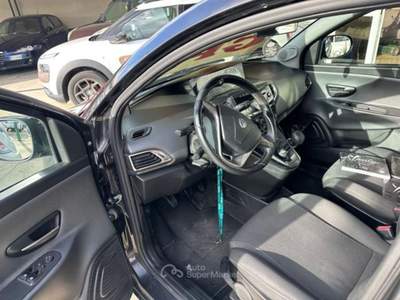 Lancia Ypsilon 5p.S&S Gold Imp.Gpl nuovo Nero usata Qualiano
