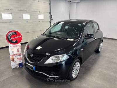 Lancia Ypsilon Multijet 95 CV Gold Nero usata Qualiano