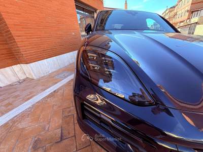 Porsche Cayenne Coupe' Hybrid 22" DISPLAY PASSEG tetto IVA Blu/Azzurro usata Roma