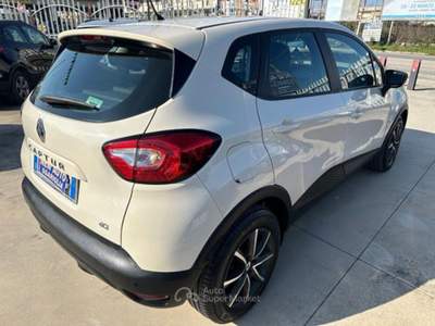 Renault Captur Start&Stop Wave Beige usata Qualiano