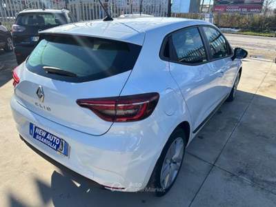 Renault Clio Blue dCi 100 CV 5 porte Business Bianco usata Qualiano