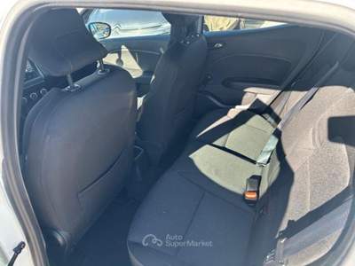Renault Clio Blue dCi 100 CV 5 porte Business Bianco usata Qualiano