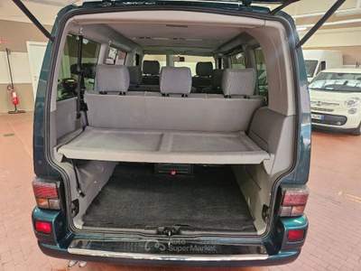 Volkswagen Transporter T4 ASI CV102 TDI Carav. highline Verde usata MILANO