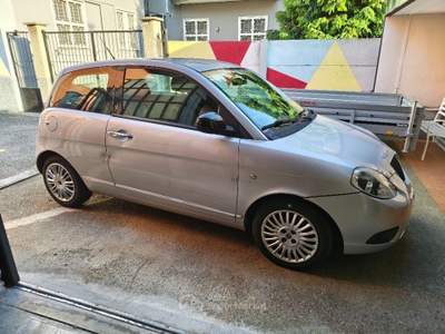 Lancia Ypsilon 1.2 69 CV Elle EURO 5 NEOPATENTATI Argento usata MILANO