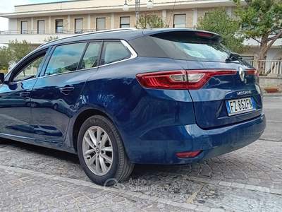 Renault Mégane Renault Megane IV Sporter 1.5 dci 110cv Blu/Azzurro usata Taurano