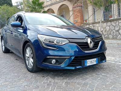 Renault Mégane Renault Megane IV Sporter 1.5 dci 110cv Blu/Azzurro usata Taurano