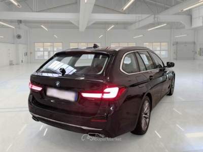BMW Serie 5 520d d 48V xDrive Touring Luxury Nero usata Oderzo