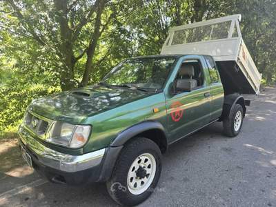 Nissan Navara King Cab con Cassone ribaltabile Verde usata Castiglione Torinese