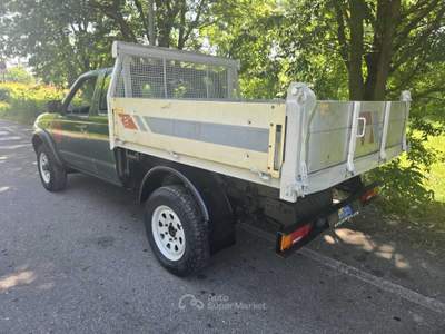 Nissan Navara King Cab con Cassone ribaltabile Verde usata Castiglione Torinese