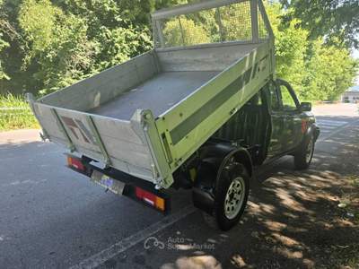 Nissan Navara King Cab con Cassone ribaltabile Verde usata Castiglione Torinese