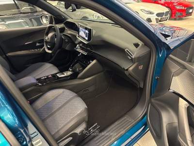 Peugeot 2008 Hybrid 110CV e-DCS6 Allure KM0+DRIVE+VISION+NAVI Blu/Azzurro usata Arsago Seprio