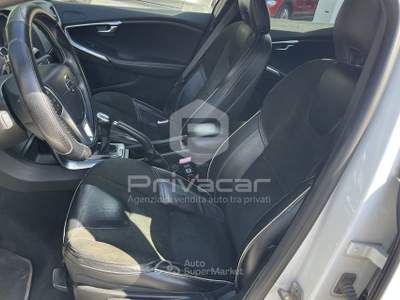 Volvo V40 VOLVO V40 D2 R-design Kinetic Bianco usata Foligno