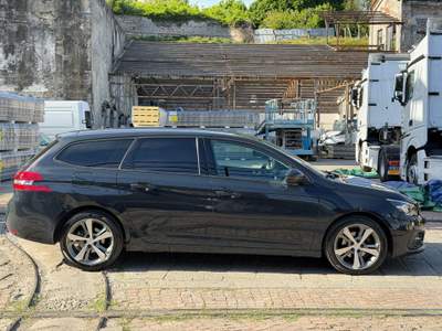 Peugeot 308 BlueHDi 130 S&S SW Allure Grigio usata Arcola