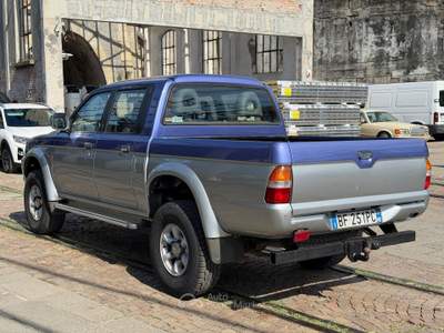 Mitsubishi L200 2.5 TDI 4WD Double Cab Pup. GLS Air Argento usata Arcola