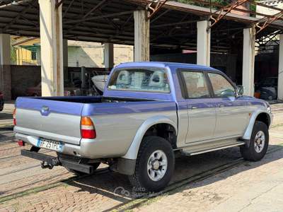 Mitsubishi L200 2.5 TDI 4WD Double Cab Pup. GLS Air Argento usata Arcola