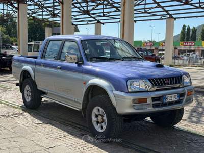 Mitsubishi L200 2.5 TDI 4WD Double Cab Pup. GLS Air Argento usata Arcola