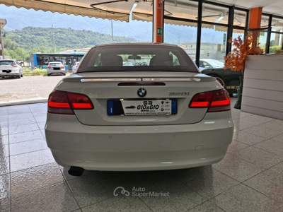 BMW Serie 3 320i BMW 320 Serie 3 E93 Cabrio 320i Cabrio Futura 170cv Bianco usata Cividate Camuno