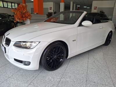 BMW Serie 3 320i BMW 320 Serie 3 E93 Cabrio 320i Cabrio Futura 170cv Bianco usata Cividate Camuno