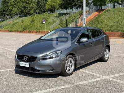 Volvo V40 VOLVO V40 D3 Momentum Grigio usata Trento
